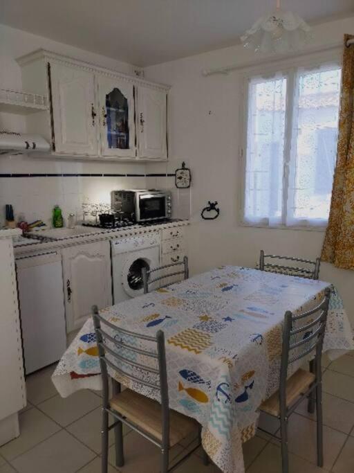 Maison Au Coeur De Saint-Gilles L'Inattendue المظهر الخارجي الصورة